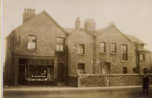 Glen Villa from the street